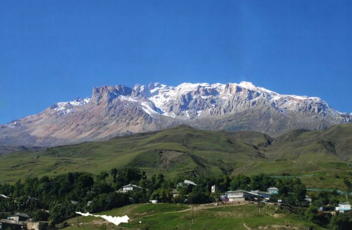 Вершина Шалбуздаг
